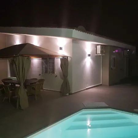 Casa Leni Villa